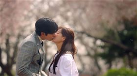 《社內相親》。（圖／翻攝自netflix）