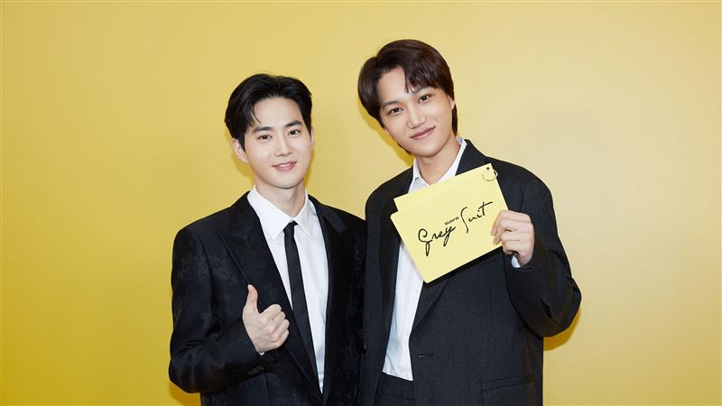 SUHO退伍2個月回歸　直播上哭了
