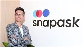 ▲何戎與 Snapask 合作「家長不難當」Podcast，討論青春期子女教養的各種難題，幫助家長們度過子女青春期風暴。（圖／記者邱榮吉攝影提供）