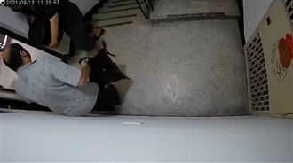 公寓設靈堂招魂　業者：拿米桶不行嗎