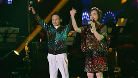 國寶歌王文夏辭世  生命故事製成歌舞劇台灣「國寶歌王」文夏（左）因器官衰竭辭世，享耆壽94歲。文夏長期投身公益，更於2019年7月愛傳承關懷演唱會中，特別將他精彩人生故事製作音樂歌舞劇「Bunk的音樂首部曲－第一次聽見文夏」。（台灣優質生命協會提供）中央社記者葉冠吟傳真  111年4月7日