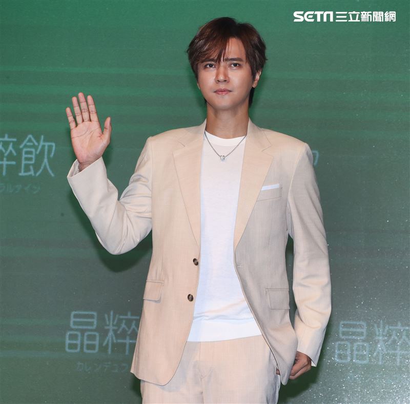 羅志祥重新出發首支代言產品。（記者邱榮吉/攝影）