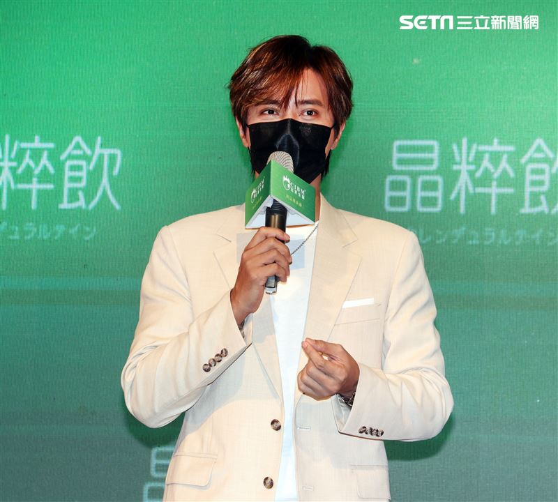 羅志祥重新出發首支代言產品。（記者邱榮吉/攝影）