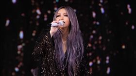 ▲阿妹熱情開唱。（圖／聲動娛樂提供）