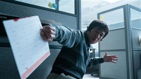 《媽的多重宇宙》_關繼威變身為武功了得的α威門。（圖／台北双喜電影提供）