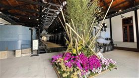 台南水道博物館添微型蘭展台南市政府利用2022台灣國際蘭展2萬多株花材，於全市38處地點布置微型蘭展，山上花園水道博物館快濾筒室增添不同風貌。（台南市文化局提供）中央社記者楊思瑞台南傳真  111年4月8日
