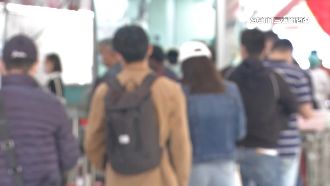 雙北確診數高　北市篩檢站狂湧人潮