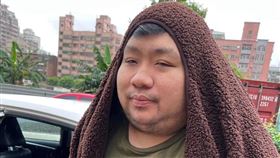 遊戲實況主統神靠著敢怒敢言的風格，擁有大批粉絲支持。（圖／翻攝自統神IG）