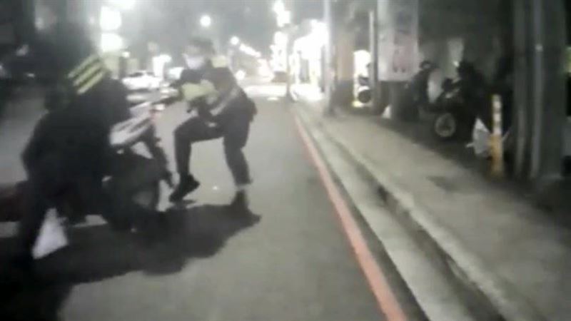 酒駕拒檢撞自己人　國道警2大過免職
