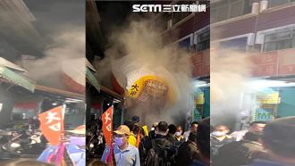 起駕前驚魂！大甲媽巨型祈福天燈墜落