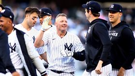 ▲唐納森（Josh Donaldson）敲出再見安打，洋基6：5擊敗紅襪。（圖／翻攝自洋基推特）