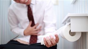 40歲熟男上大號赫見馬桶染鮮血　確診晚期大腸癌／上廁所／腹痛（門諾醫院提供）