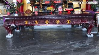 萬丹泥火山噴發　泥漿灌入宮廟畫面曝