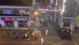 上海居民爆發抗議。（圖／翻攝自《張超微博》微博、《大數據的先鋒者》微博）