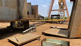 工安意外,吊掛作業,鐵板掉落,生命跡象