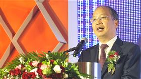 中國證監會主席換帥  工行董事長易會滿接任中共中央及中國國務院26日任命易會滿為證監會黨委書記、證監會主席，免去劉士余的證監會黨委書記職務和證監會主席職務。圖為易會滿去年11月以中國工商銀行董事長身分在該行的馬尼拉分行開業儀式上致詞。（中新社提供）中央社  108年1月26日