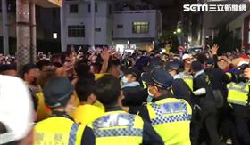 「媽祖婆生氣了」！白狼帶隊「搶轎」爆衝突…彰化副分局長遭推擠
