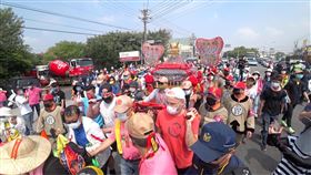 吳鳳參加大甲媽祖繞境。（圖／翻攝自吳鳳臉書）