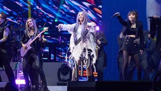 里長妻再到北市府下跪！點名找柯文哲