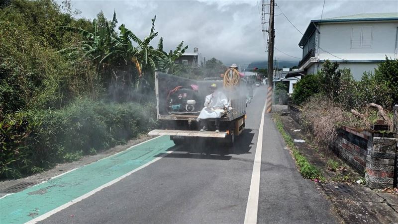 台東60歲女腰、膝蓋痛確診　足跡曝