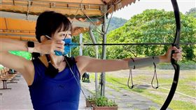 張靜之曬出射箭美照。（圖／翻攝自張靜之臉書）