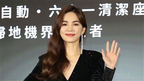 陳嘉樺Ella掃地機器人代言。（記者邱榮吉/攝影）