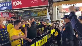 起底「白狼」搶轎大將！他有黑道背景