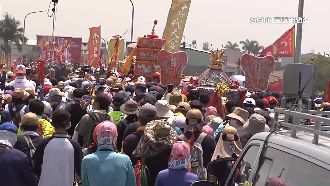 大甲媽駐駕新港奉天宮　信眾熱情恭迎