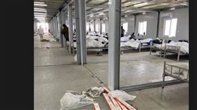 網紅百靈果在臉書PO文，表示有上海人分享當地確診者的隔離狀況，發現方艙醫院根本還沒建好。（圖／翻攝自百靈果臉書）