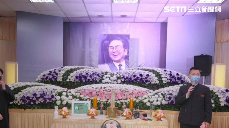 導演廖祥雄告別式！柯俊雄遺孀哽咽