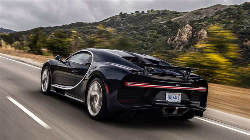 Bugatti Chiron搭載8.0升W16四渦輪引擎、最大輸出高達1,500匹馬力。（圖／翻攝自Bugatti官網）