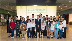 ▲花王（台灣）特地邀請得獎小朋友及家人一起參觀展覽（圖／業者提供）