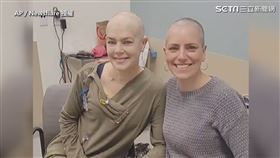 超暖心！以行動表示支持母親抗癌　女兒剃光頭為媽媽打氣