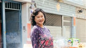 《本日公休》電影開鏡照02 金馬影后陸小芬睽違20年復出，化身理髮歐巴桑。（圖／威視提供）