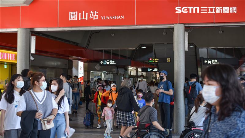 北捷圓山站、民權西路站配合2025白晝之夜營運至凌晨2點。(圖／資料圖)