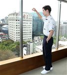 管麟三立新聞網專訪。（記者邱榮吉/攝影）