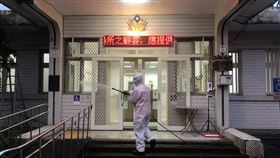 宜蘭1員警確診  派出所加強清消宜蘭縣警察局三星警分局大洲派出所1名員警13日確診COVID-19（2019冠狀病毒疾病），所內其他11名員警快篩目前皆為陰性，PCR檢測結果則尚未出爐；派出所環境也全面加強清消。（警方提供）中央社記者沈如峰宜蘭縣傳真  111年4月13日