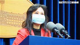 總統府發言人Kolas Yotaka,召開「110年春聯、紅包袋及福袋」公布記者會。（圖／記者陳政宇攝影）