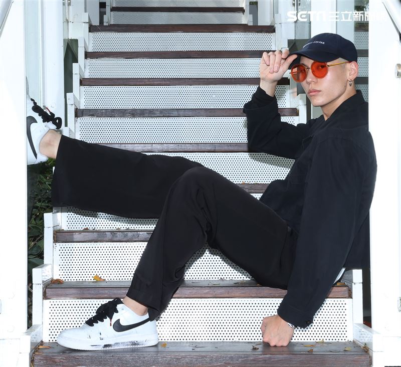 杜威三立新聞網專訪。（記者邱榮吉/攝影）