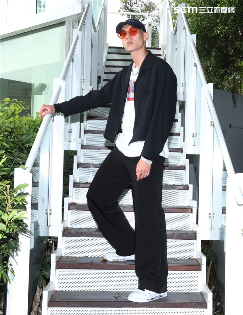 杜威三立新聞網專訪。（記者邱榮吉/攝影）