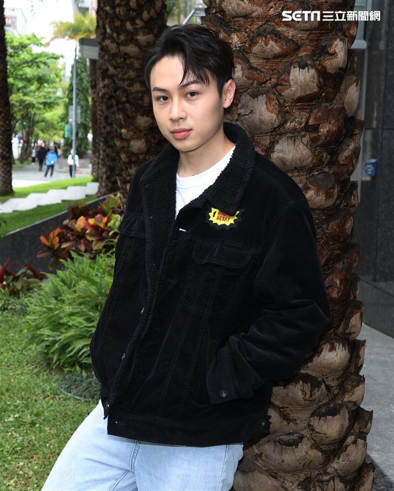 顏佑庭三立新聞網專訪。（記者邱榮吉/攝影）