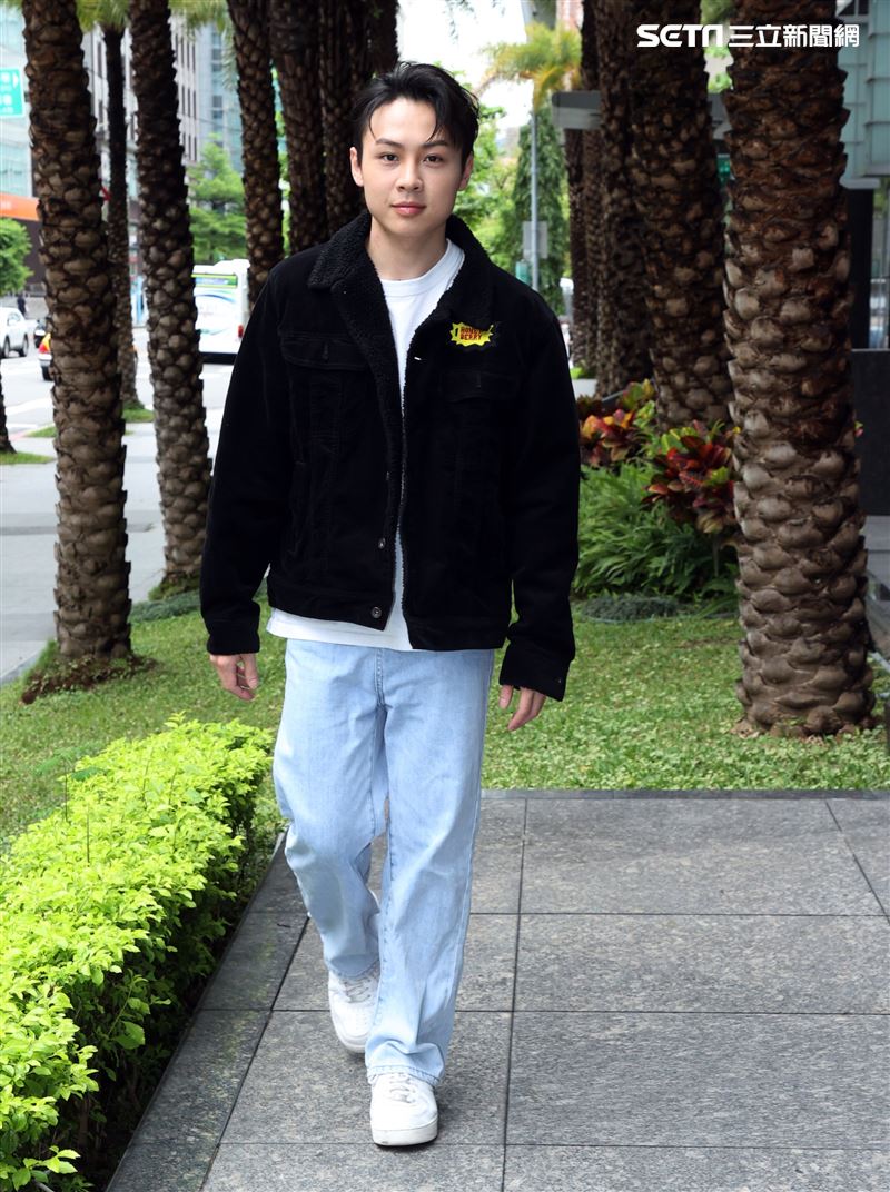 顏佑庭三立新聞網專訪。（記者邱榮吉/攝影）