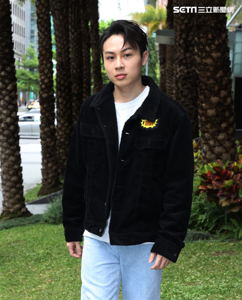 顏佑庭三立新聞網專訪。（記者邱榮吉/攝影）