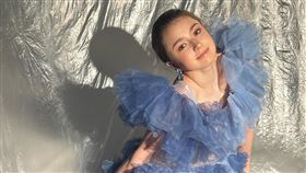 ▲瓦莉娃（Kamila Valieva）超仙美照曝光。（圖／翻攝自kamilavalieva26 IG）