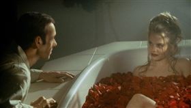 高雄電影節狂戀世代　選映美國心玫瑰情2019高雄電影節10日公布影展年度主題「狂戀世代」片單，其中包括以慾望探討美國中產階級的經典電影「美國心玫瑰情」。（高雄電影節提供）中央社記者洪健倫傳真　108年9月10日