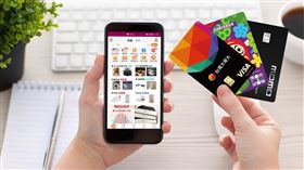 為了讓民眾在家也能享受「偽出國」的幸福感，台北富邦銀行祭出海外刷卡大禮包。（圖／北富銀提供）