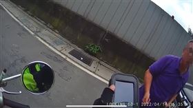 收費員,停車格,逼車,新莊,翻攝臉書黑色豪門企業