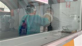▲確診邁千例備戰！快篩猛戳「流鼻血」？醫曝竟是錯在這動作。（圖／資料畫面）