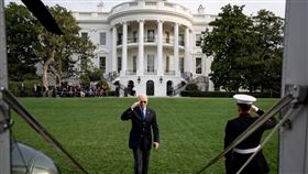 日媒報導，美國總統拜登（中）5月下旬擬出席在東京舉辦的「四方安全對話」高峰會。（圖／翻攝自facebook.com/POTUS）
