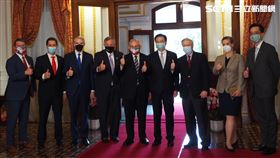 美國參眾議員葛瑞姆、孟南德茲、波爾、波特曼、賽斯、傑克森訪台記者會。（圖／記者陳政宇攝影）